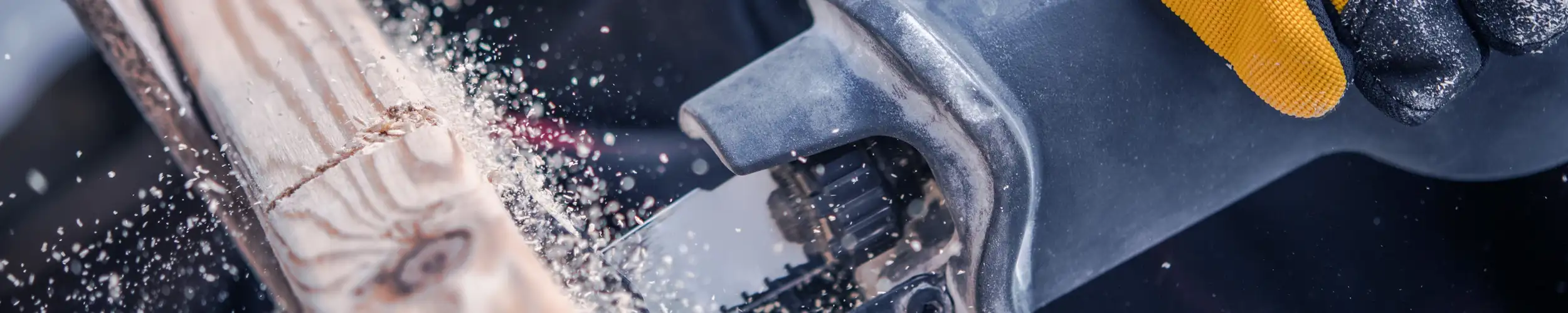 Carpenter using a power tool - Commercial Combined insurance | NFP